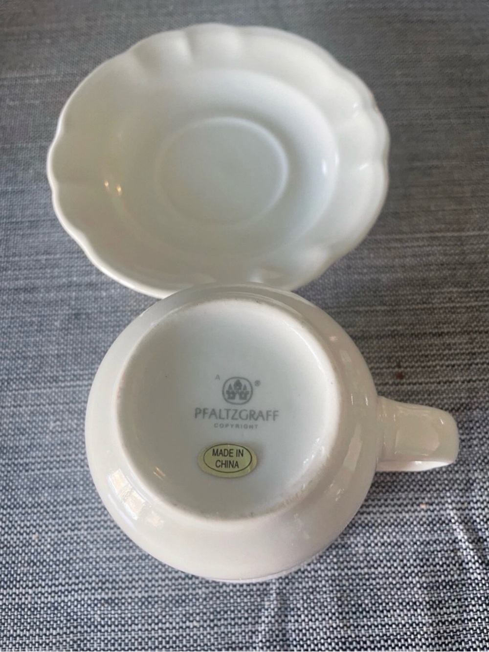 PFALTZGRAFF Christmas RED RIBBON 10oz Stoneware Coffee Tea Cup & Saucer